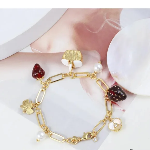 🏷 Kate ♠️ Spade Strawberry Pearl bracelet - Picture 3 of 9